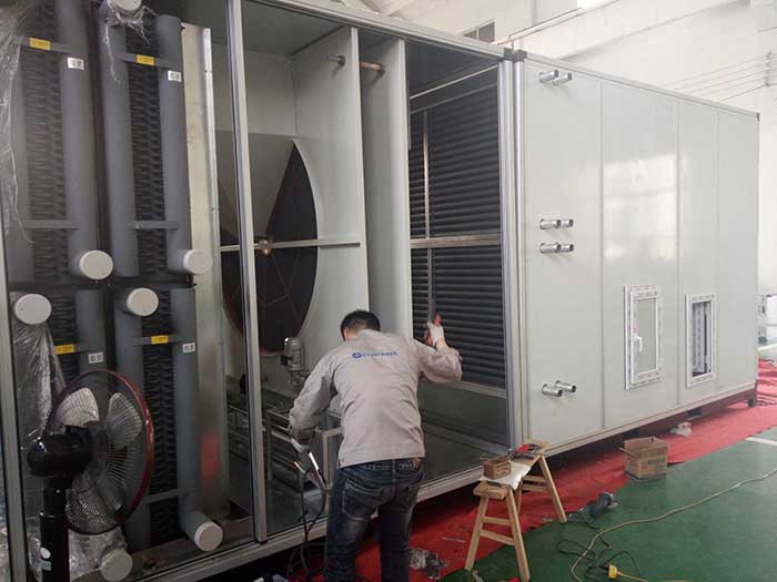 威海某大型化工企業兩臺10%濕度，40000風量2臺除濕機組